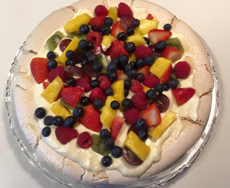 Sukkerfri Pavlova med bær