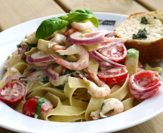 Pasta papardelle med reker og avokado