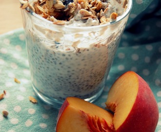 Chiapudding med vanilj och yoghurt