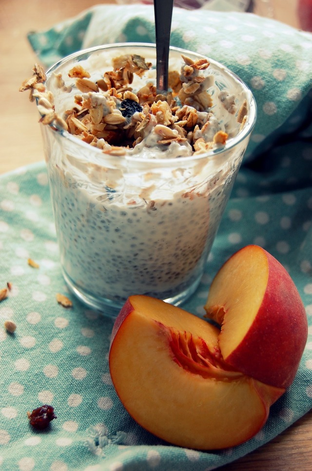 Chiapudding med vanilj och yoghurt