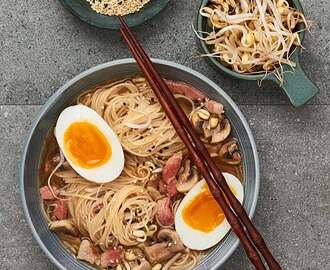 Ramen med nudlar och fläsk