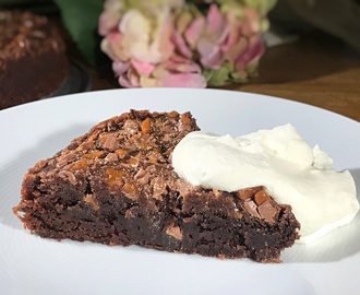 Glutenfri kladdkaka med daimtopping