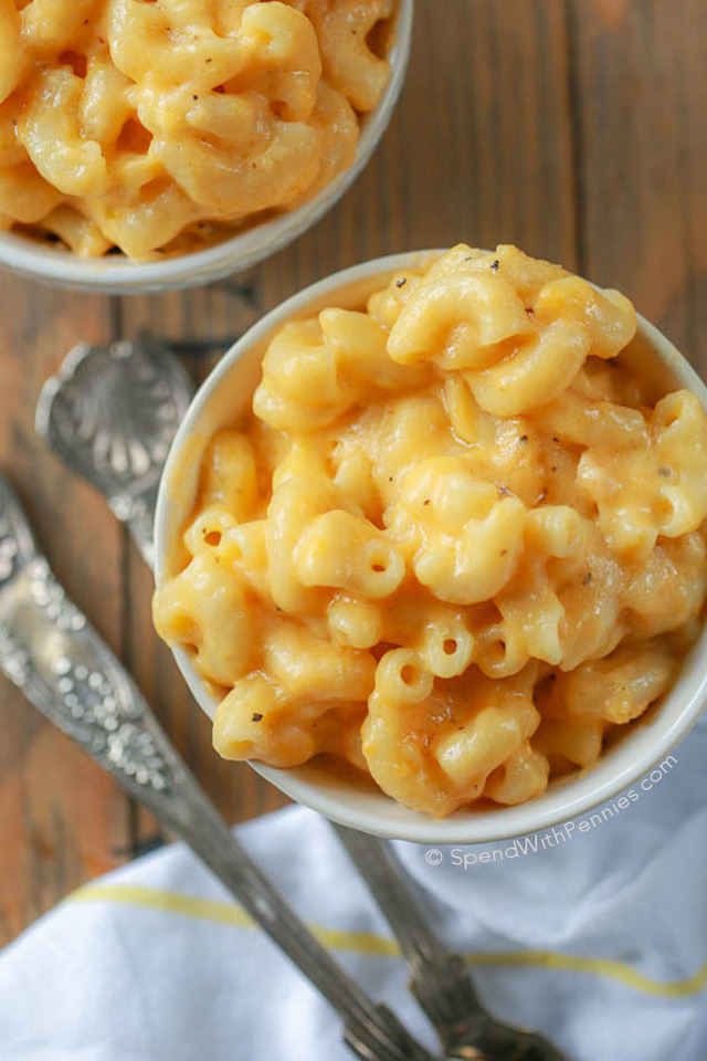 Ultra creamy Mac 'n Cheese.. this is one of my favorite recipes of all time. I've made it so many times!