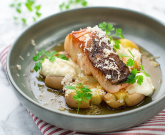 Smörstekt torskrygg med krossad potatis och citronkräm