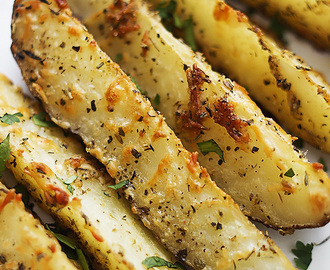 Baked Garlic Parmesan Potato Wedges