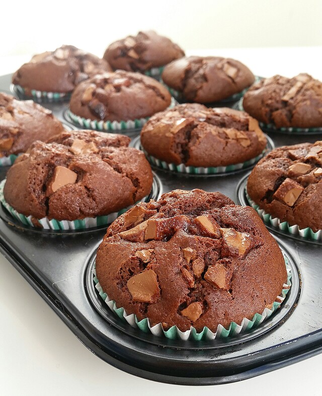 Amerikanska chokladmuffins med chokladbitar