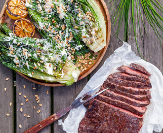 Grillad flankstek och romansallad med tryffel och parmesan