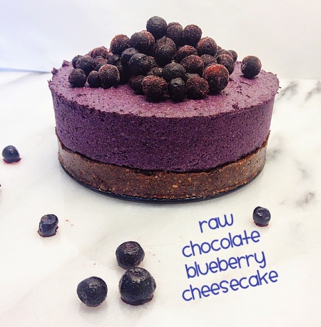 Raw Choklad Blåbär Cheesecake