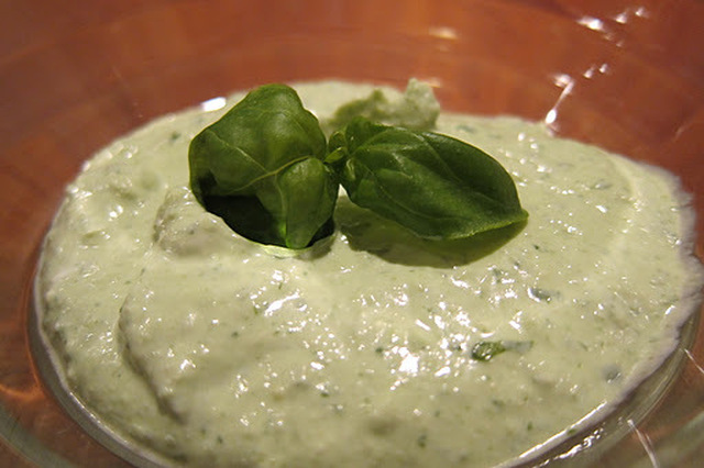 Kesella pesto.