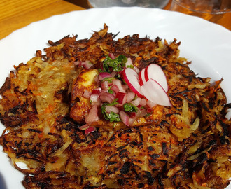 Palsternacksrösti med stekt halloumi och rödlöksvinägrett