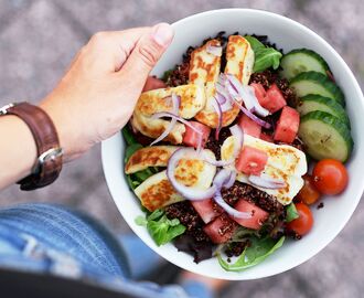 Halloumi & quinoa sallad med vattenmelon