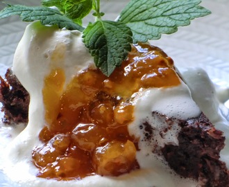 Kokoskladdkaka med kakaosmör, kakaomassa och kokosolja - både glutenfri och mjölkfri