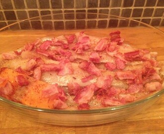 Ugnsbakad fisk med bacon