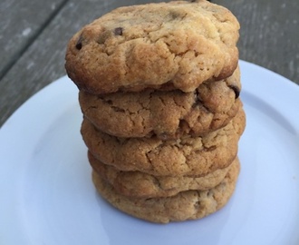 Jordnötskakor med chocolate chunks