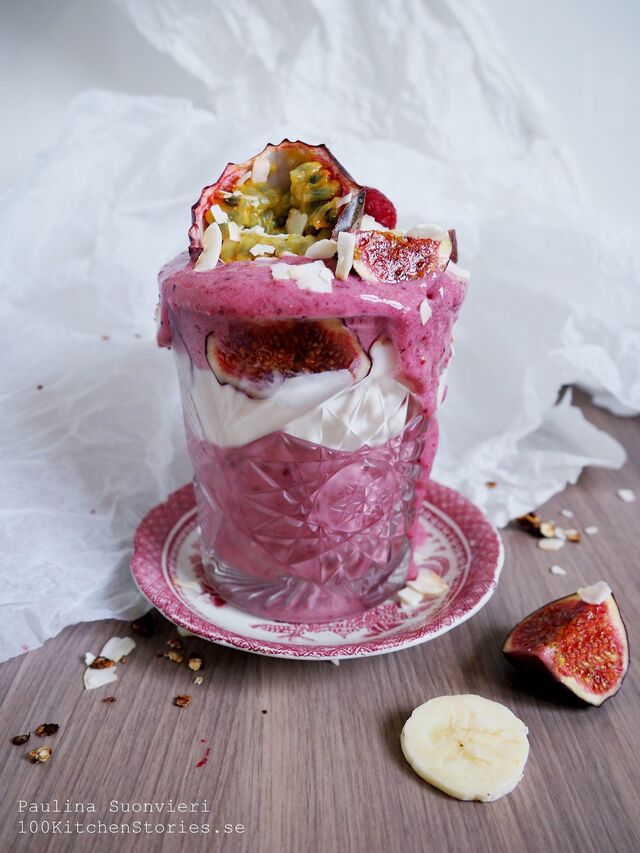 Smoothie Parfait with Passionfruit and Fresh Figs