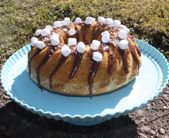 Gräddkolakaka med mjölkchokladganach