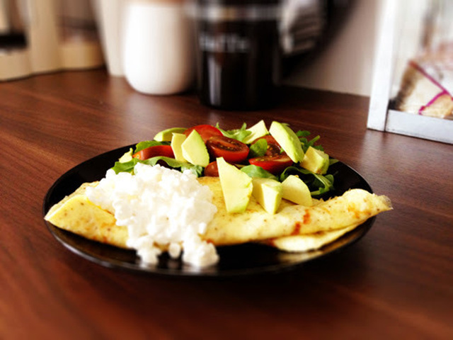 Omelett med keso & avocado