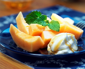 Melon med honungsyoghurt