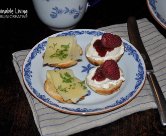 Ekologisk masala chai och varma scones