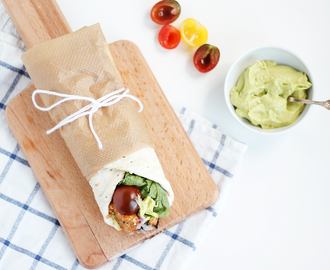 Kyckling & mango chutney-wrapp med avocadokräm