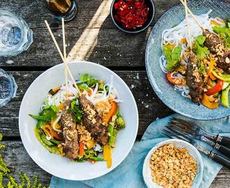 Vegetarisk allt i ett-pasta med halloumi och champinjoner