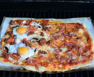 Grymt god pizza på grillen