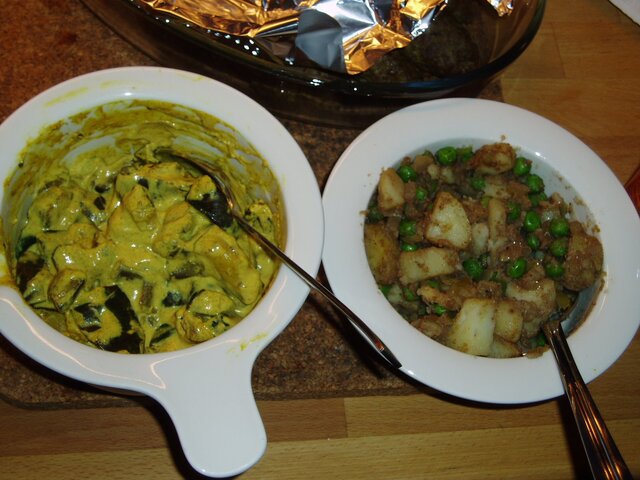 Aubergineröra med curry (khatti bhaji)