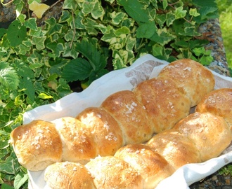 Proteinbröd sötat med honung