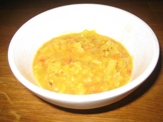 Currykryddad linssoppa