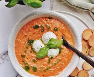 Rostad Tomatsoppa med Labnehbollar 