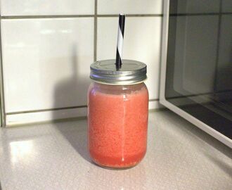 Vitamin smoothie med granatäpple