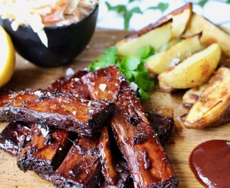 Veganska ribs med coleslaw och potatisklyftor – Jävligt Gott Festivalkäk med Bråvallafestivalen!