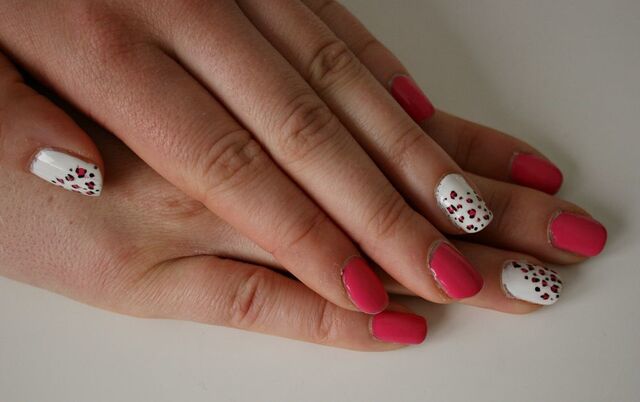 Pink and white with leopardprints
