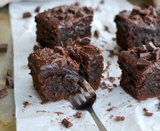 Fudgebrownie med mandelsmör