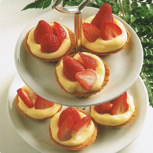 Dagens recept: Små bakelser med jordgubbar