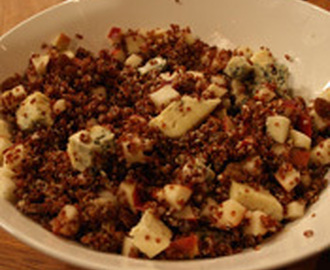 Quinoa med ädelost och äpple