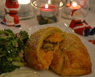 Veckans vegetariska: Sötpotatispiroger med grönkålssallad och senapssås