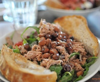 Italiano Caffè och god tonfisksallad i lunchlådan