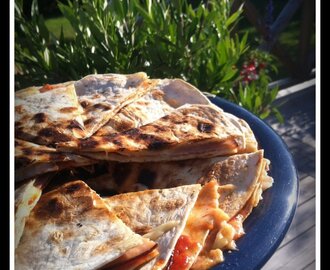 QUESADILLAS & KRÄMIG ÄPPLESÅS