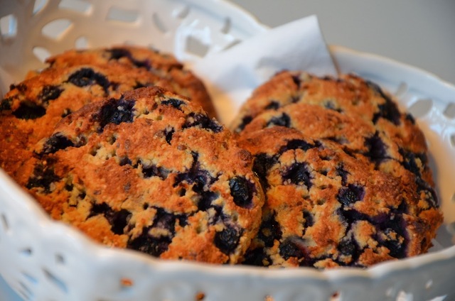 Glutenfria och nyttiga blåbärsscones