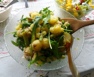 Ljummen potatissallad med ruccola