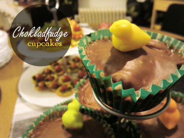 Chokladfudge cupcakes med påsktema