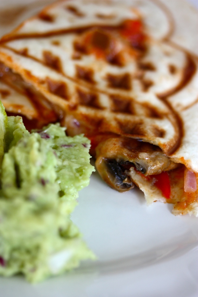 Homemade Quesadillas (in the waffle maker) – Hemgjorda Quesadillas (i våffeljärnet)