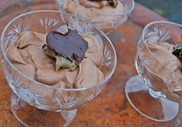 Chokladmousse med kaffesmak och baileysripple