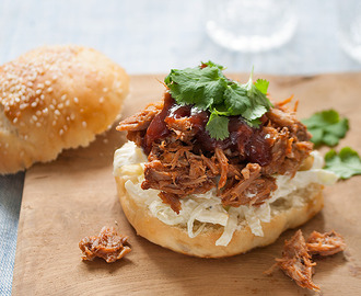 Pulled Pork och hemmagjorda hamburgerbröd