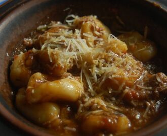 Potatis-gnocchi med oxsvansragu