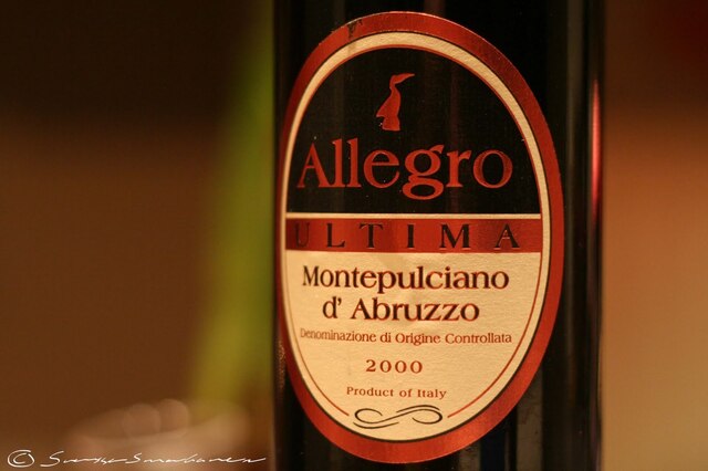 Allegro Ultima Montepulciano d'Abruzzo 2000. Surt sa räven..