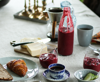 FRUKOST MED BLÅBÄRSSMOOTHIE