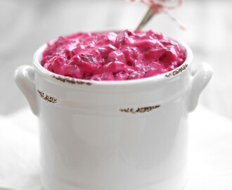 Krämig Rödbetssallad med Äpplen - Creamy Beetrot Salad with Apples