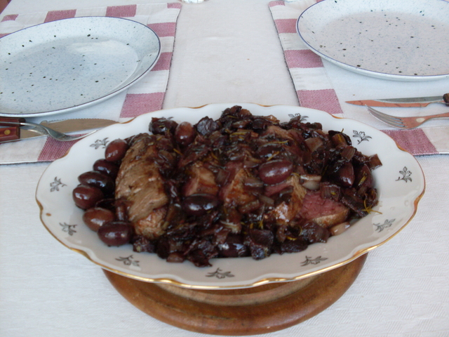 Oxfilé med rosmarin och oliver